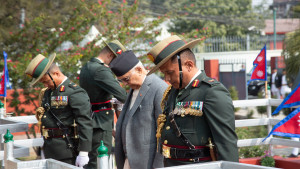 शहीद  स्मारकमा प्रधानमन्त्रीद्वारा माल्यार्पण (तस्वीरमा)