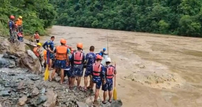 चितवन पहिरो  : बेपत्ता बस  भेटिएन, गोताखोर परिचालन